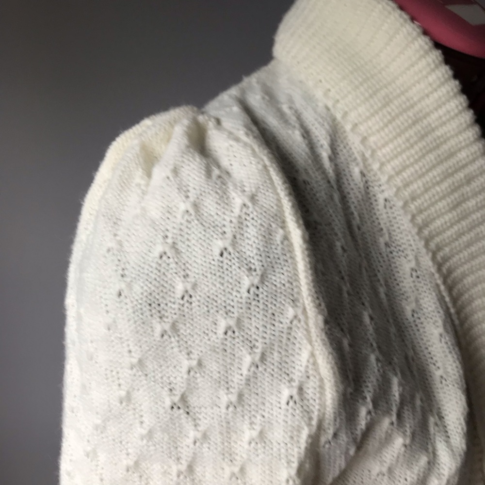 White sweater - Picture 2 of 10